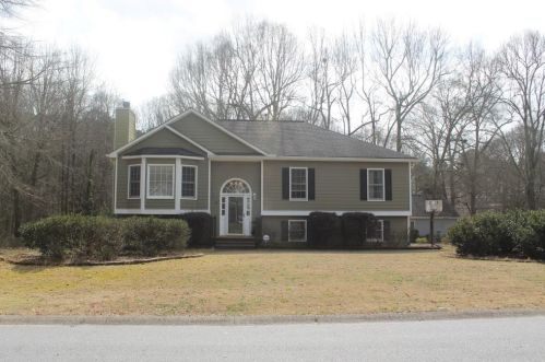 145 Lacey Oak Ln, Loganville, GA 30052-4912