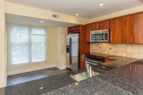 947 Auburnview Dr, Cincinnati OH  45206-2582 exterior