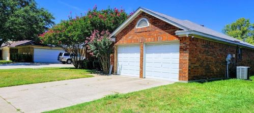 2504 Woodlark Dr, Fort Worth TX  76123-1152 exterior