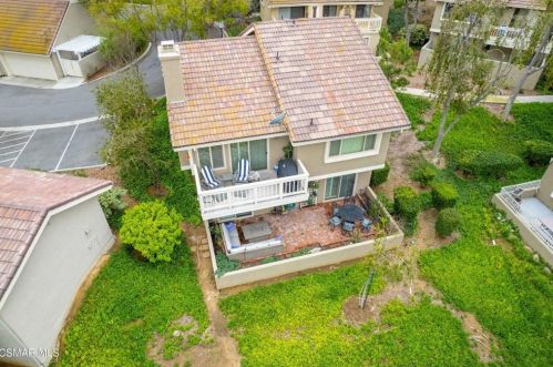450 Vista Dorado Ln, Calabasas, CA 91377-3709