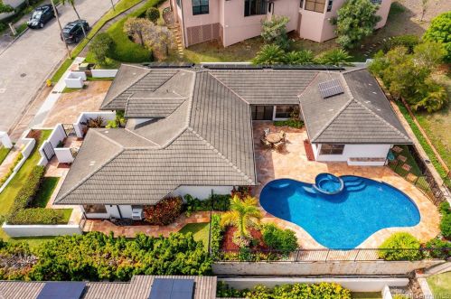 650 Kaulana Pl, Honolulu HI  96821-2533 exterior