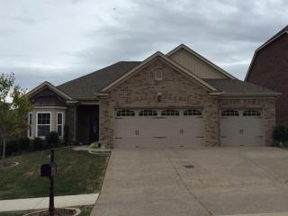 621 Saddlestone Dr, Lebanon, TN 37090-1803