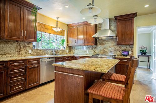 1463 Beaudry Blvd, Glendale CA  91208-1707 exterior