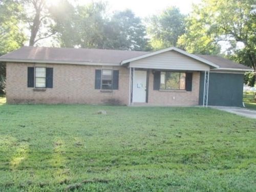 103 B St, Pocola, OK 74902-1920