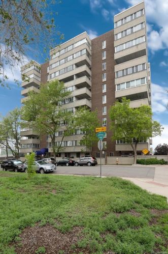 1888 Jackson St, Denver, CO 80210-3902