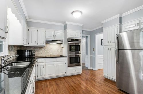2976 Four Oaks Dr, Atlanta GA  30360-1752 exterior