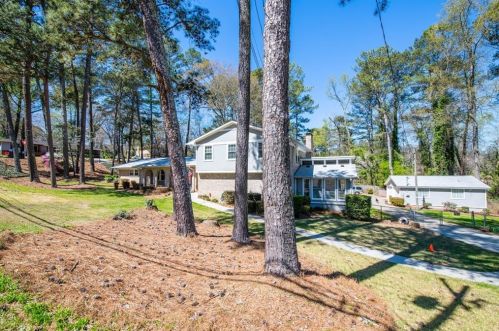 1247 Rowland Rd, Stone Mountain, GA 30083-5001