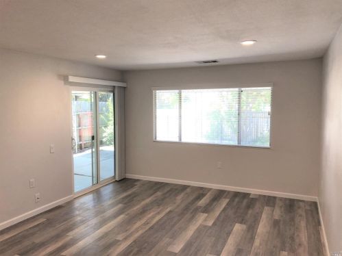 126 Monterey Dr, Vacaville, CA 95687-3421