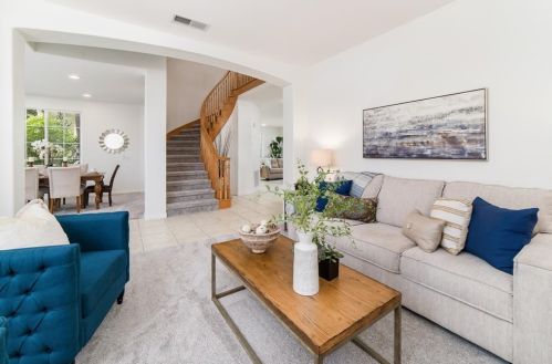 6458 Willow Pl, Carlsbad, CA 92011-4212
