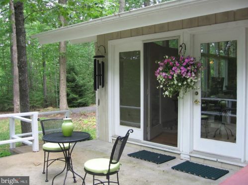 135 Lizzie Mills Rd, Castleton VA  22716-2901 exterior