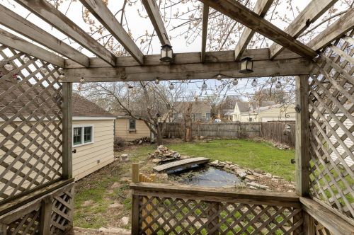 1127 Flandrau St, Saint Paul MN  55106-2913 exterior