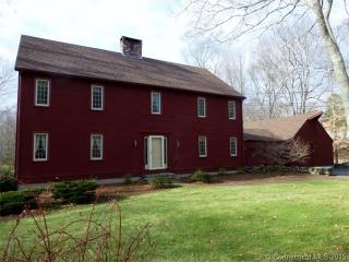 68 Spicer Hill Rd, Gales Ferry, CT 06339-1332