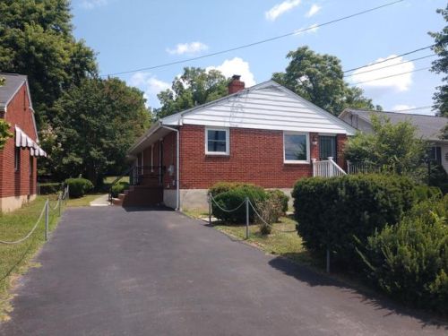 616 Pollard St, Vinton, VA 24179-3439