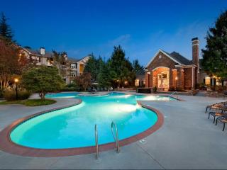 32000 Gardner Dr, Alpharetta GA  30009-2169 exterior