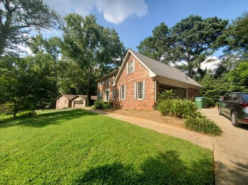1342 Fireside Ct, Lilburn, GA 30047-4312