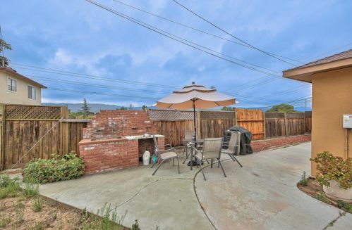 1024 Highland St, Seaside CA 93955-6103 exterior