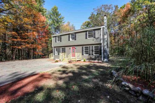 193 Barnard Hill Rd, Weare, NH 03281-5105