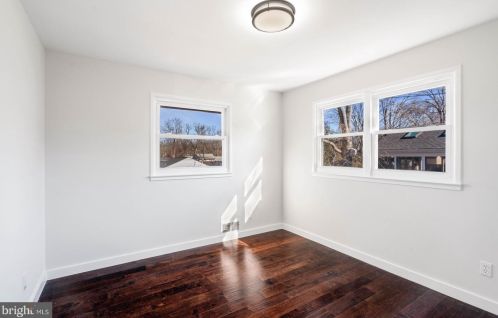 8114 Drayton Ln, Springfield VA  22151-1814 exterior