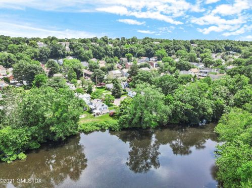 99 Monica Rd, Greenwich CT  06831-5024 exterior