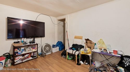 1512 Summerfield Ave, Tinton Falls NJ 07712-6918 exterior