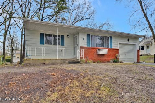 1 Delaware Way, Lakehurst, NJ 08759-1207