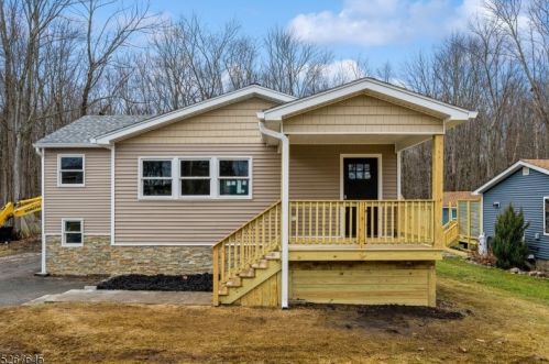 233 Fairview Ave, Fredon, NJ 07860-6876