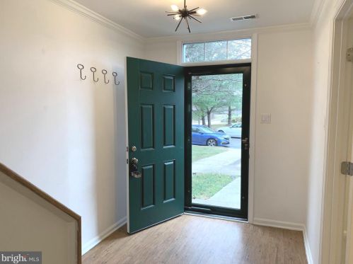 6204 Yellow Dawn Ct, Columbia MD  21045-2571 exterior