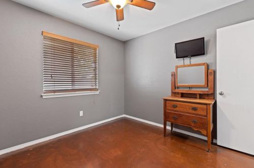 1108 Sea Ter, Irving TX 75060-7716 exterior