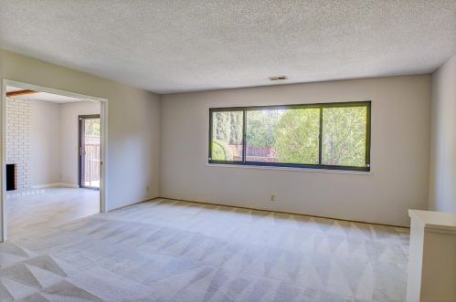 3990 Timberline Dr, San Jose, CA 95121-1029