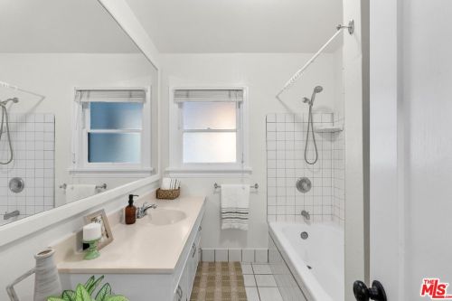 1125 Cedar St, Glendale CA  91207-1728 exterior