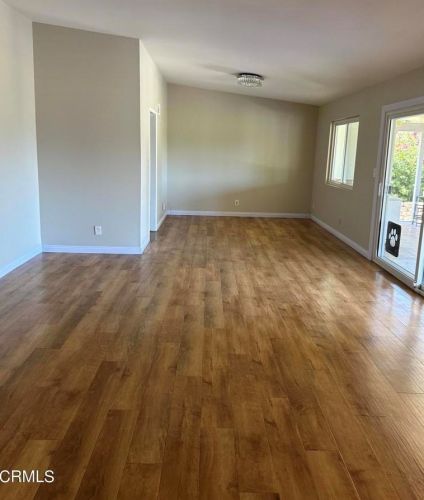 1342 Los Amigos Ave, Simi Valley, CA 93065-4027
