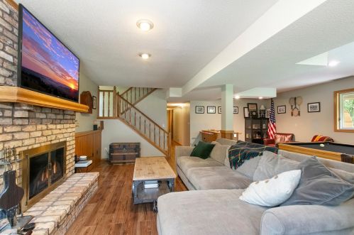 8731 Highwood Way, Saint Paul MN  55124-9455 exterior