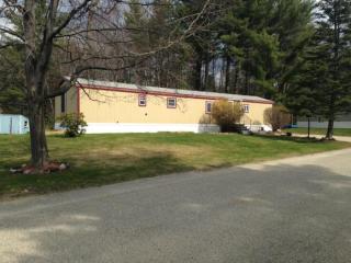 2 Limestone Ln, Rochester, NH 03867-2065