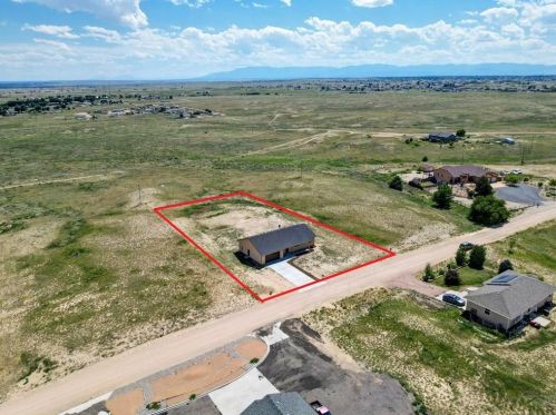 1518 Ithaca Dr, Pueblo CO  81007-2348 exterior