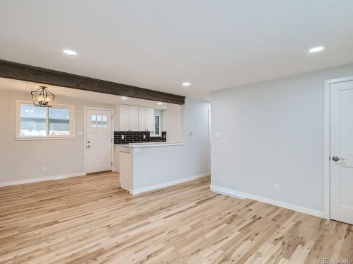 6814 53rd Ave, Arvada CO  80002-3906 exterior