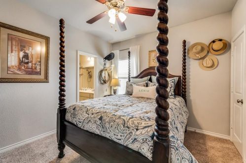 5037 Byers Ave, Fort Worth TX  76107-4129 exterior