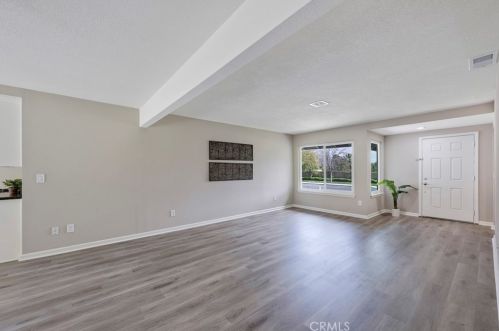 6969 Hillside Ave, Riverside CA  92504-2071 exterior