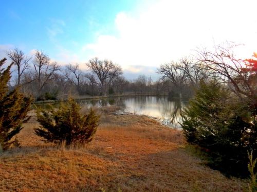 183 1st St, La Crosse, KS 67548