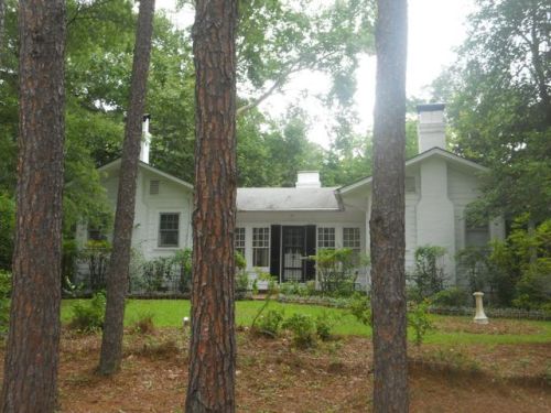 106 Rush St, Aberdeen, NC 28315-2916