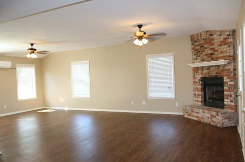 5329 Roberta Dr, Fort Worth TX  76180-6815 exterior