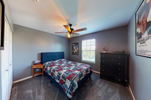 725 Bluebell Ln, Pingree Grove IL  60140-9154 exterior