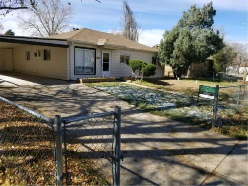 1085 Worchester St, Denver, CO 80011-6558