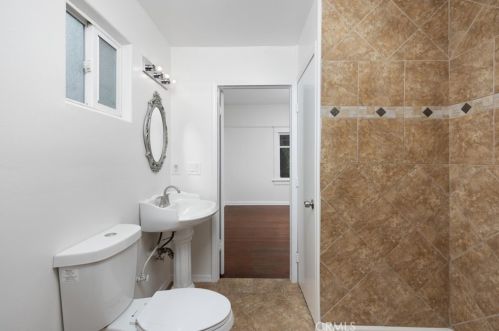 522 Helena St, Anaheim CA  92805-4530 exterior