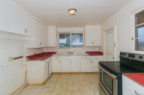 831 16 Ave, Honolulu HI  96816-4126 exterior