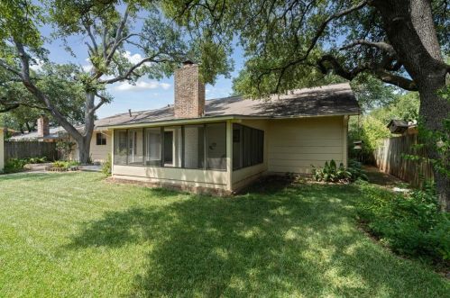 11309 Alhambra Dr, Austin TX  78759-5312 exterior