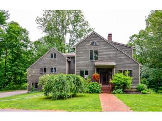 10 Columbus Ave, Dover, NH 03820-5507