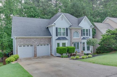634 Overhill Dr, Holly Springs, GA 30189-2573