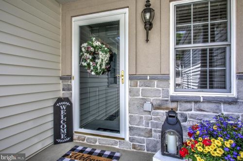 14 Red Leaf Ln, Lancaster PA  17602-7000 exterior