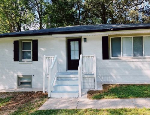 2597 Connally Dr, Atlanta GA  30344-1021 exterior