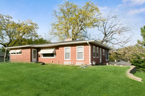 448 Westwood Dr, Minneapolis MN  55422-5272 exterior